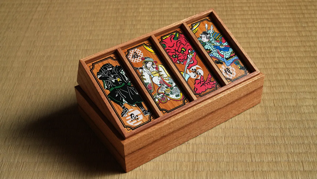 インテリアの一部になる美しさと遊ぶ面白さが一つになった工芸品
